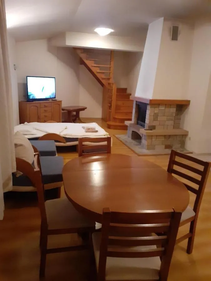 Edelweiss Inn Aparthotel Bansko