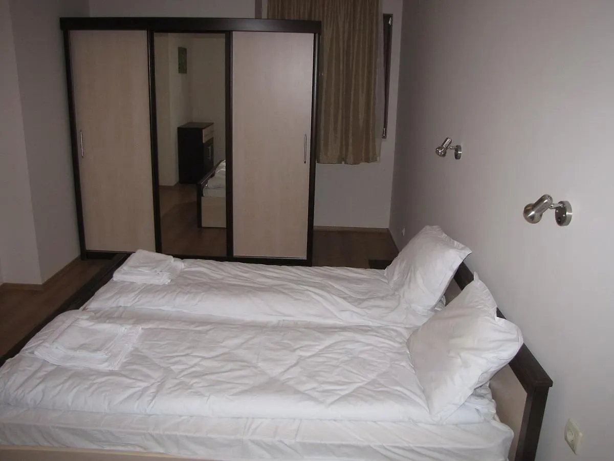 Edelweiss Inn Aparthotel Bansko