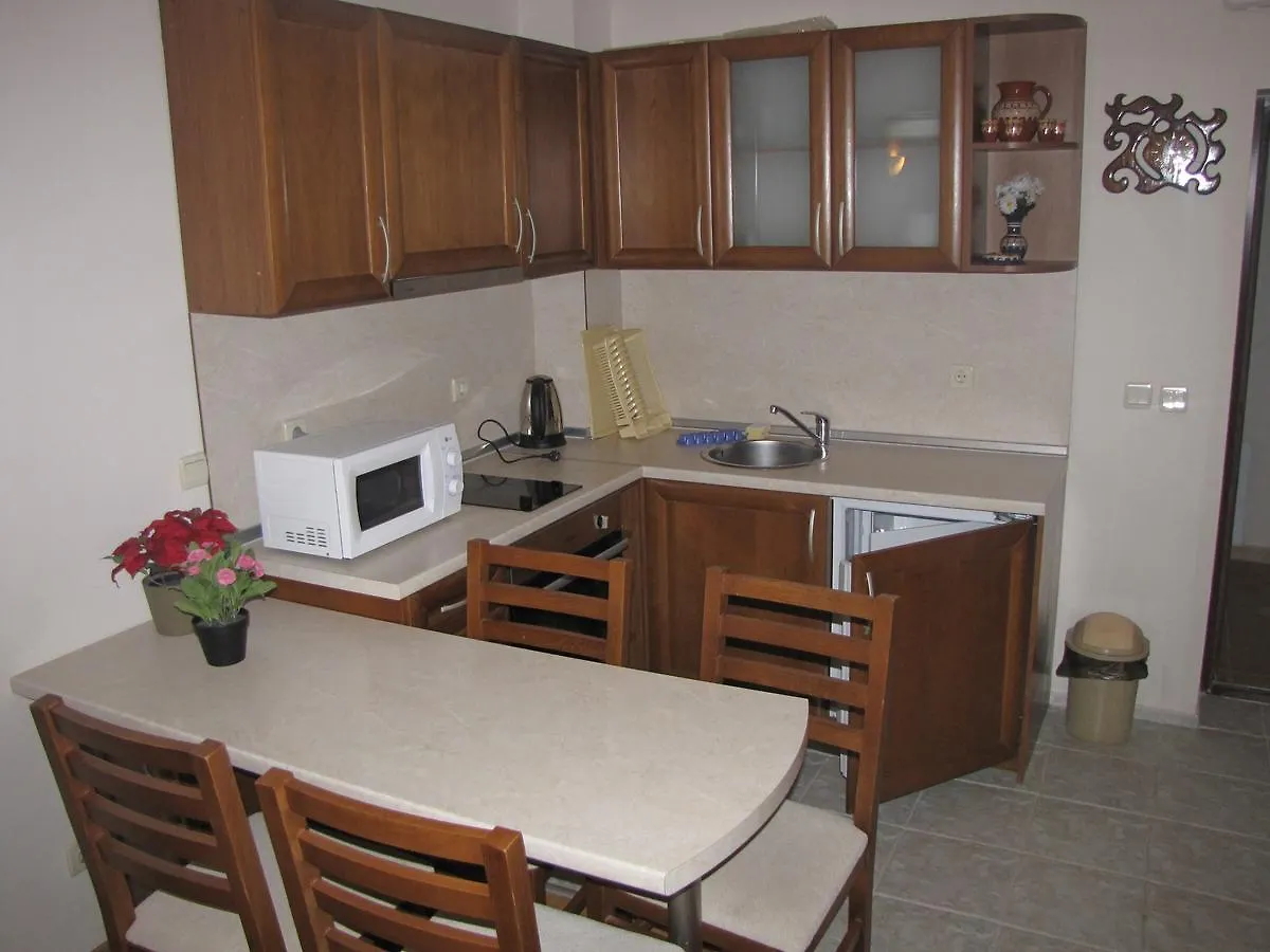 Edelweiss Inn Aparthotel Bansko 3*,